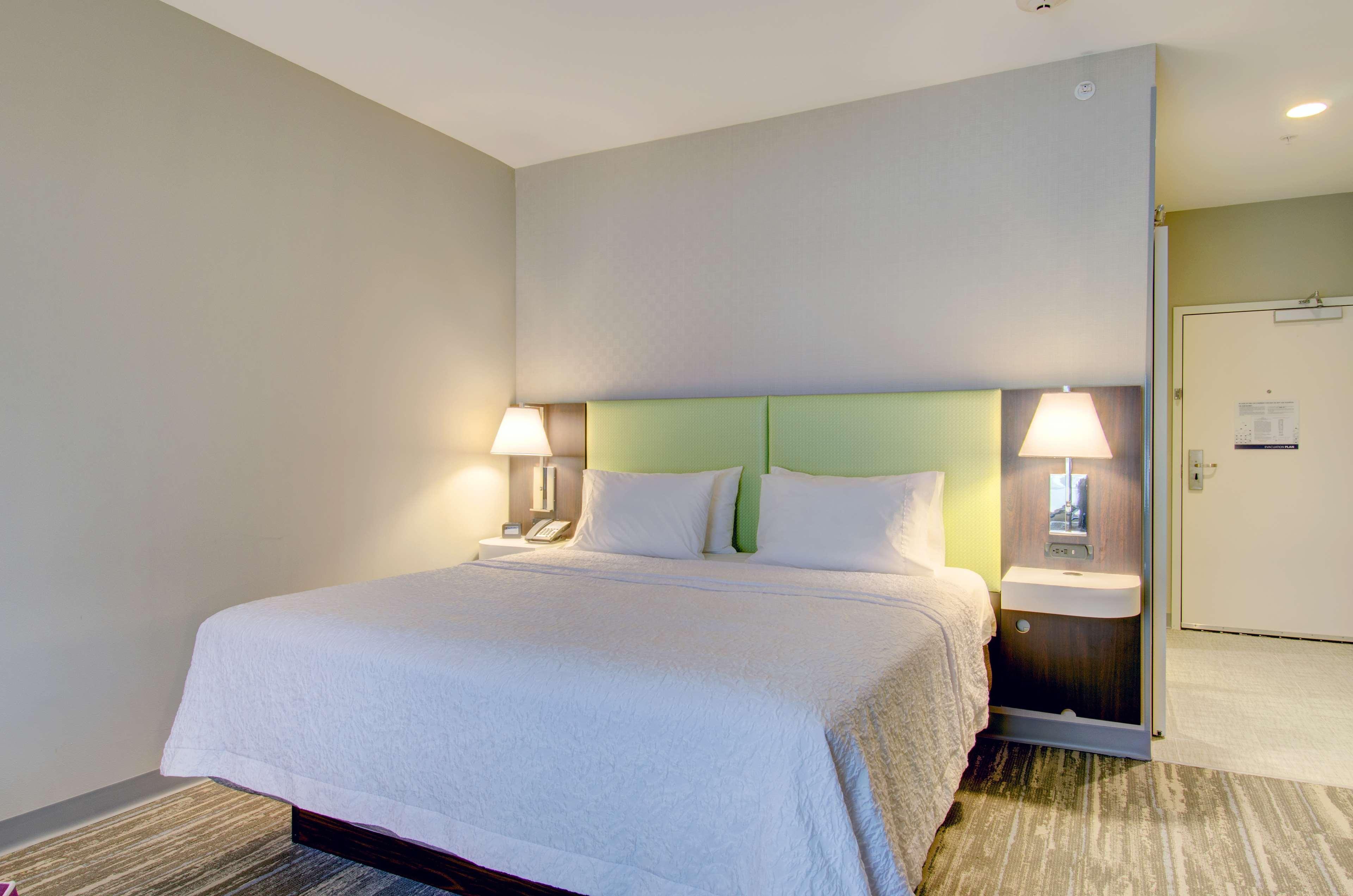 Hampton Inn & Suites Boston/Stoughton Eksteriør billede